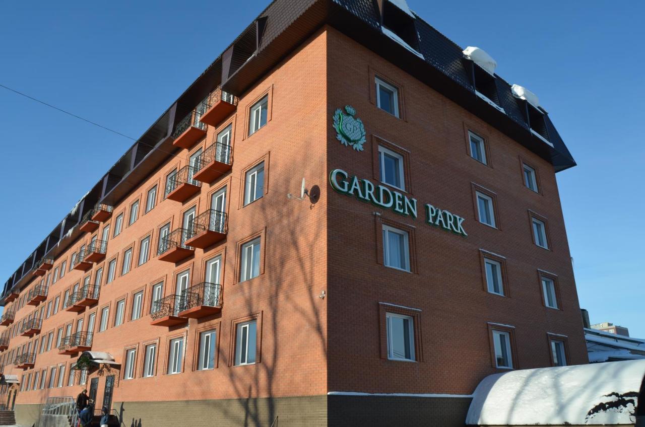 Golden Park Hotel Pavlodar Bagian luar foto
