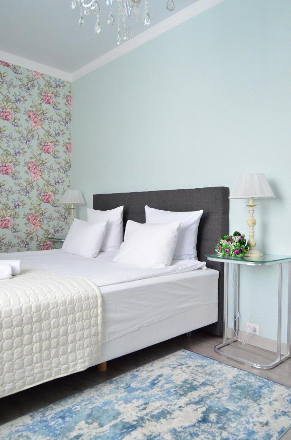 Golden Park Hotel Pavlodar Bagian luar foto