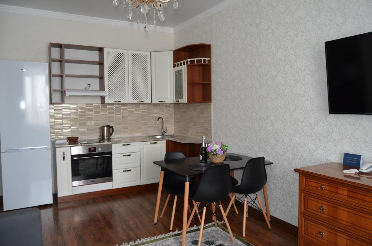 Golden Park Hotel Pavlodar Bagian luar foto