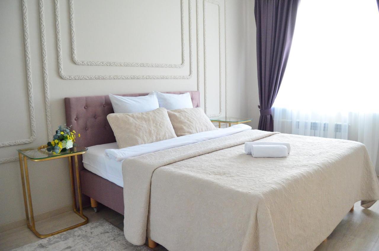 Golden Park Hotel Pavlodar Bagian luar foto