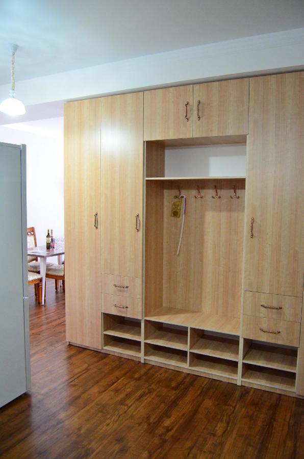Golden Park Hotel Pavlodar Bagian luar foto