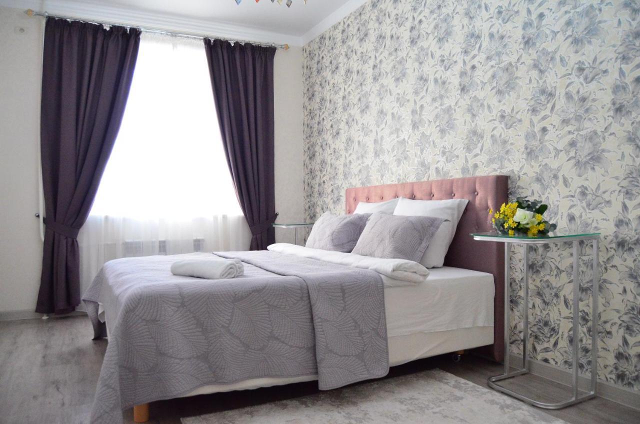 Golden Park Hotel Pavlodar Bagian luar foto