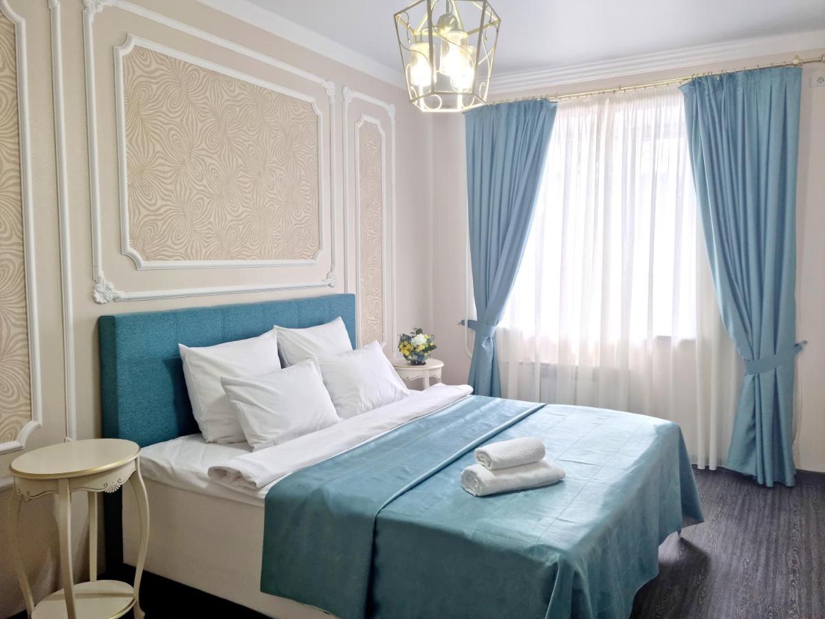 Golden Park Hotel Pavlodar Bagian luar foto